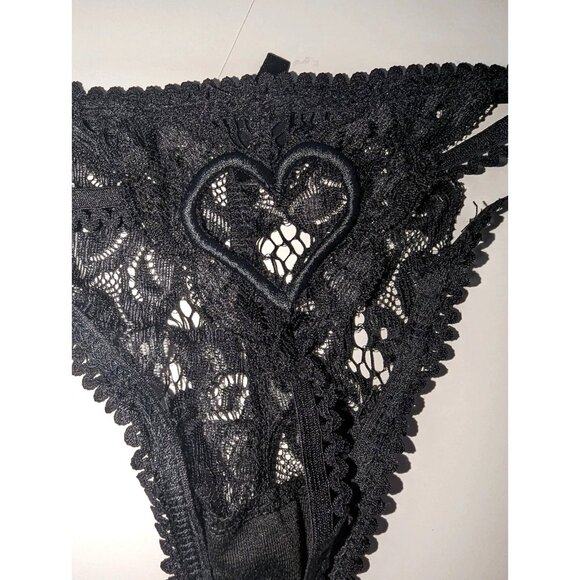 Fashion Nova Black Lace 3-Piece Lingerie Set With Heart Details Includes Bra Tho - Picture 5 of 11